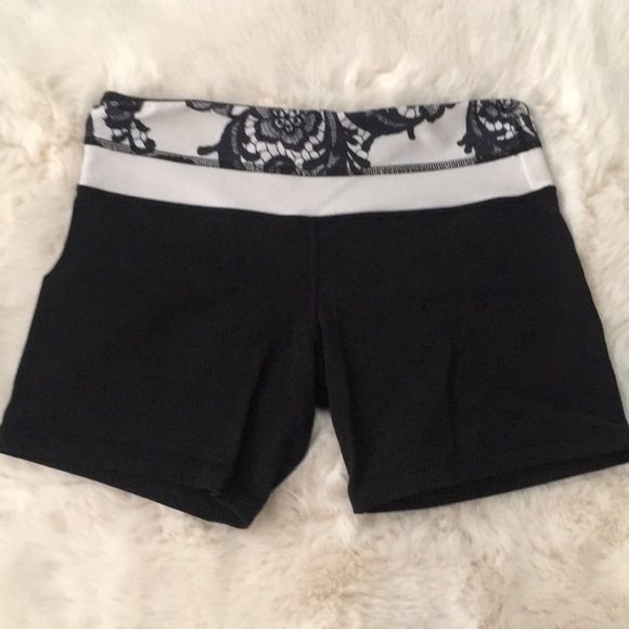 lululemon athletica Pants - Reversible lululemon shorts